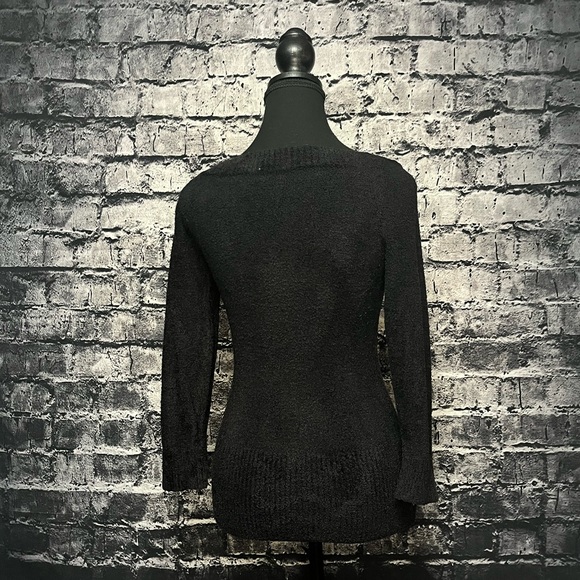 Suzy Shier Sweater - Picture 2 of 6